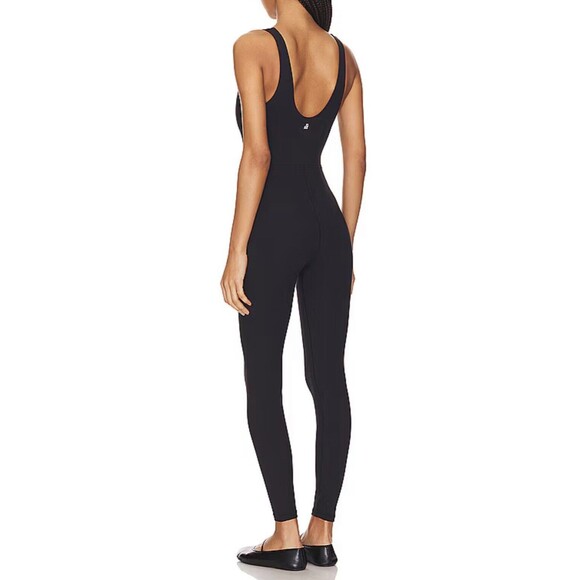 We Wore What Scoop Tank Jumpsuit Women’s XL Black Minimalist Revolve - Picture 3 of 15
